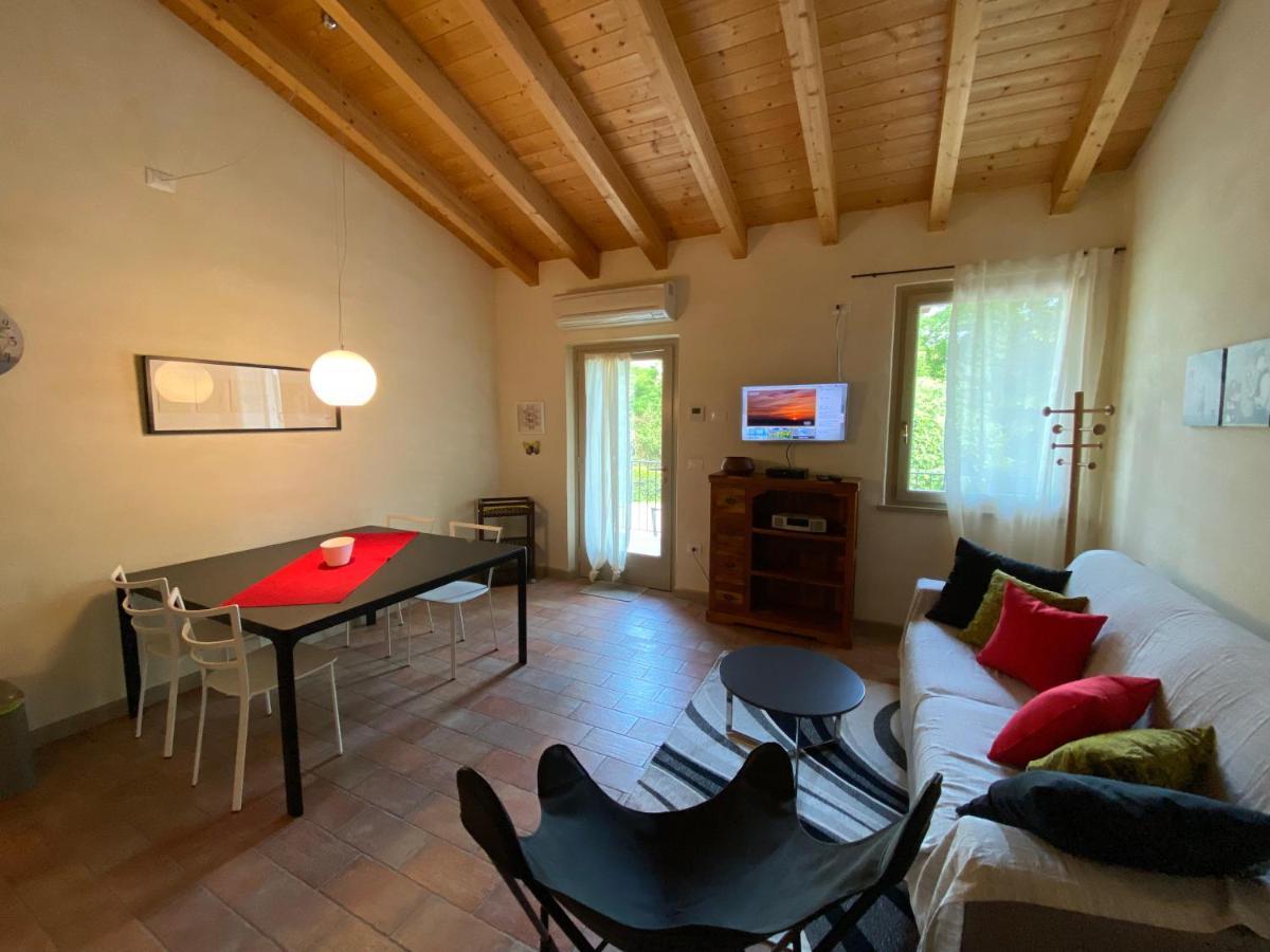 L'Isolo B&B E Case Vacanza Monzambano Exterior foto