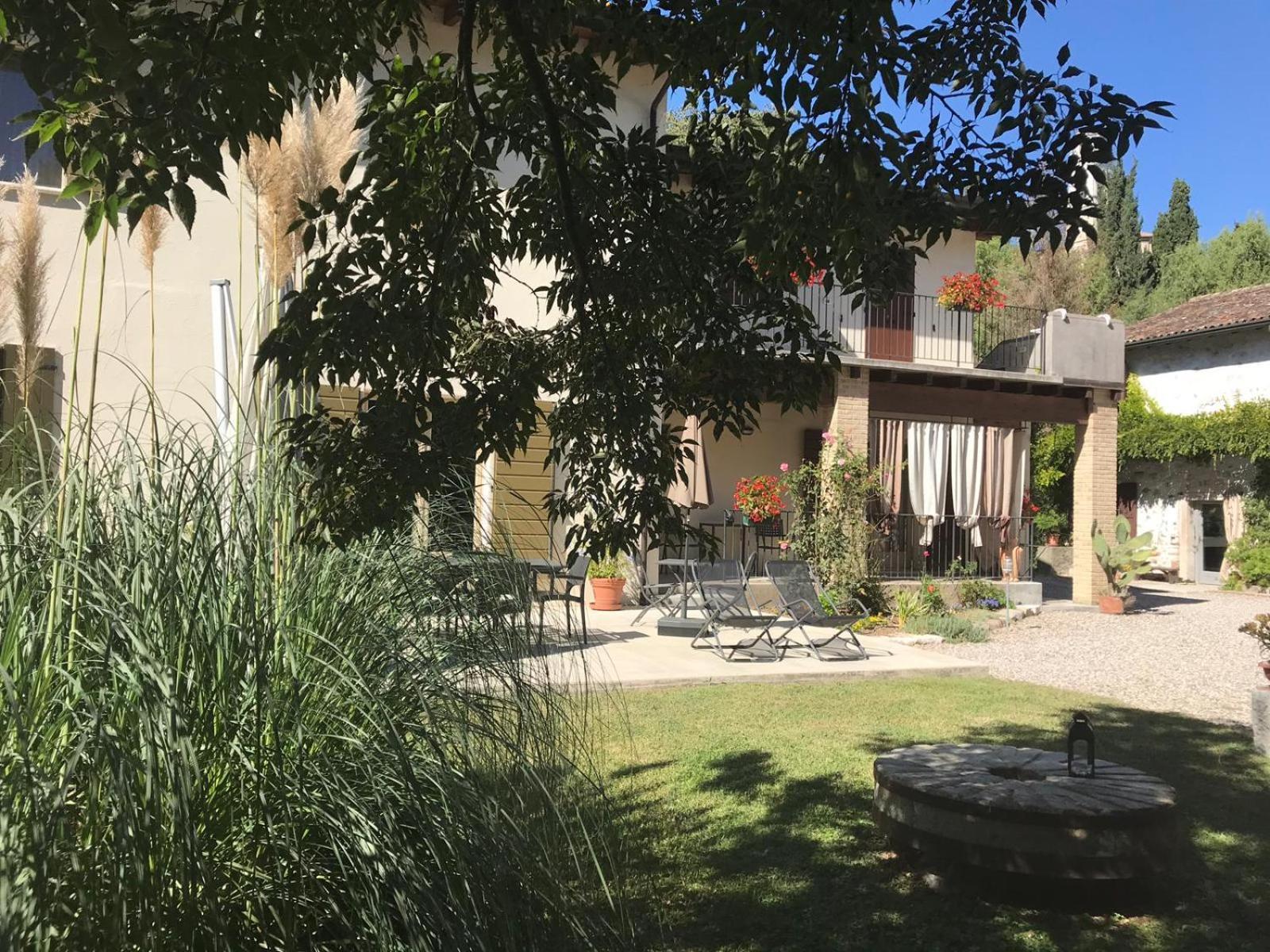 L'Isolo B&B E Case Vacanza Monzambano Exterior foto