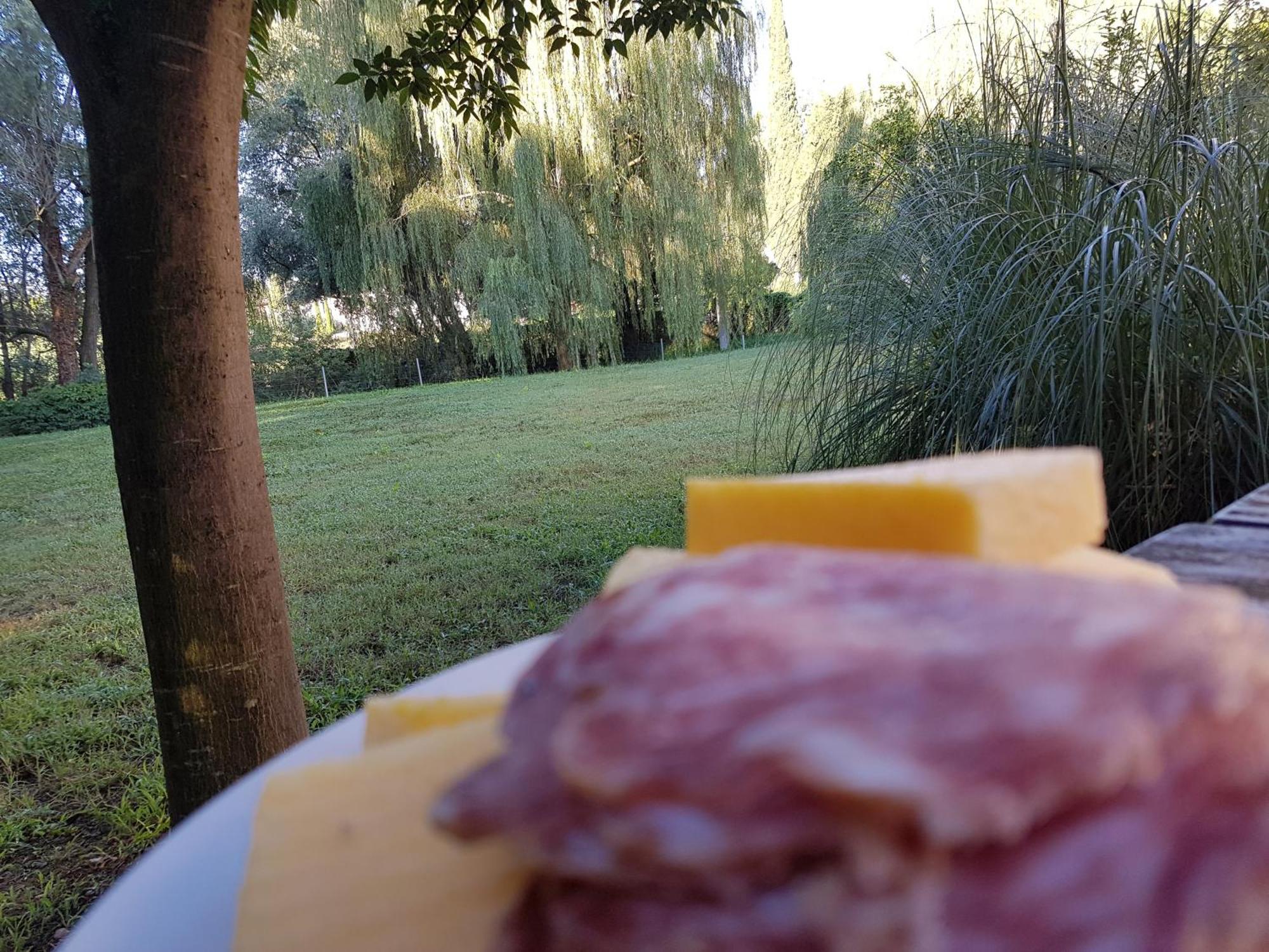 L'Isolo B&B E Case Vacanza Monzambano Exterior foto