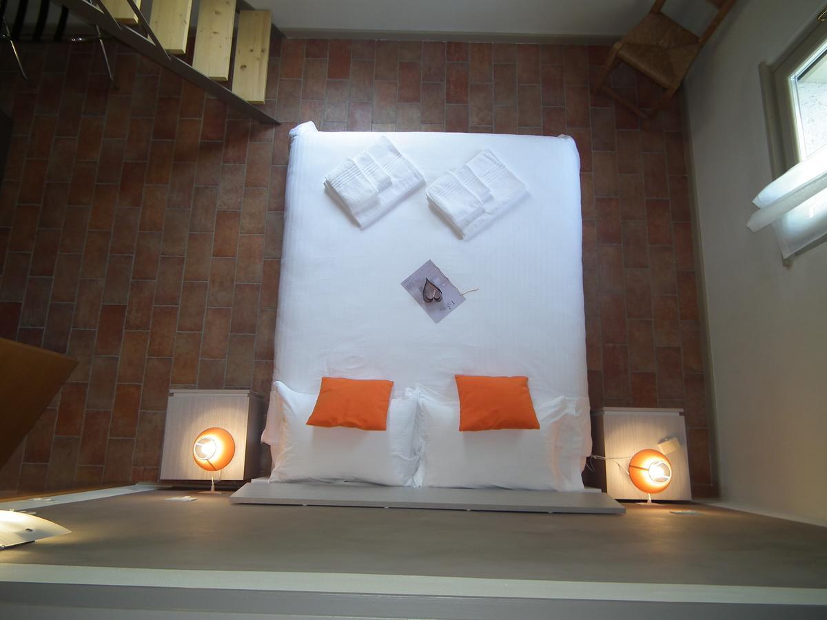 L'Isolo B&B E Case Vacanza Monzambano Exterior foto