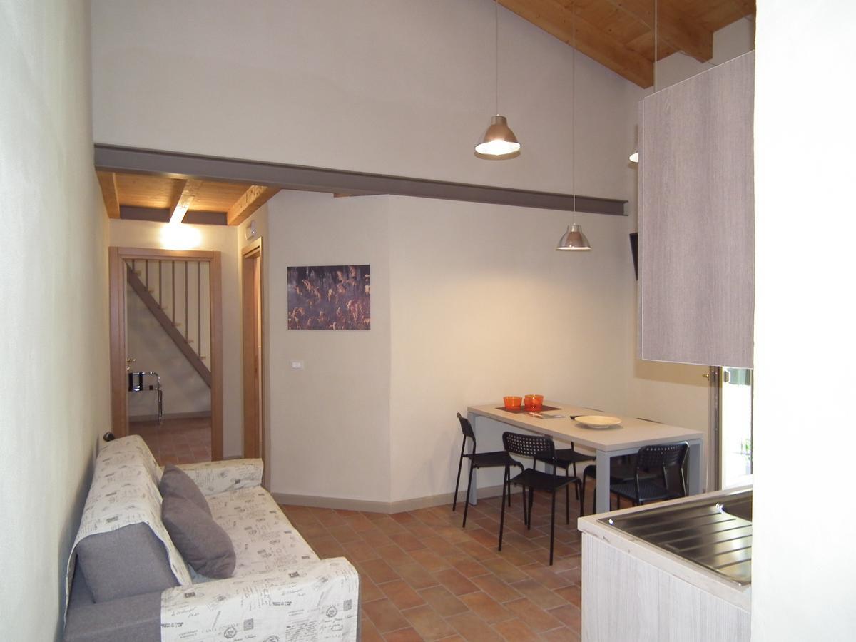 L'Isolo B&B E Case Vacanza Monzambano Exterior foto