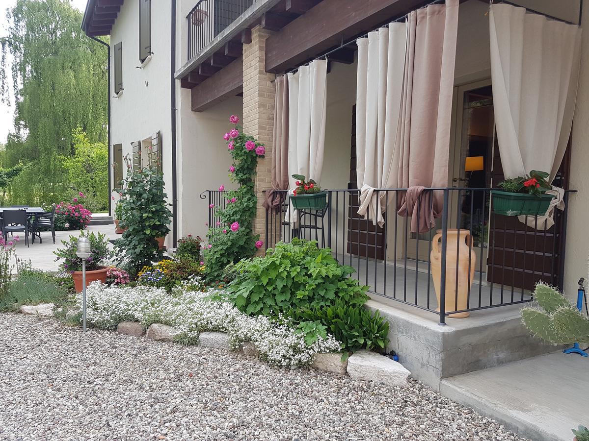 L'Isolo B&B E Case Vacanza Monzambano Exterior foto