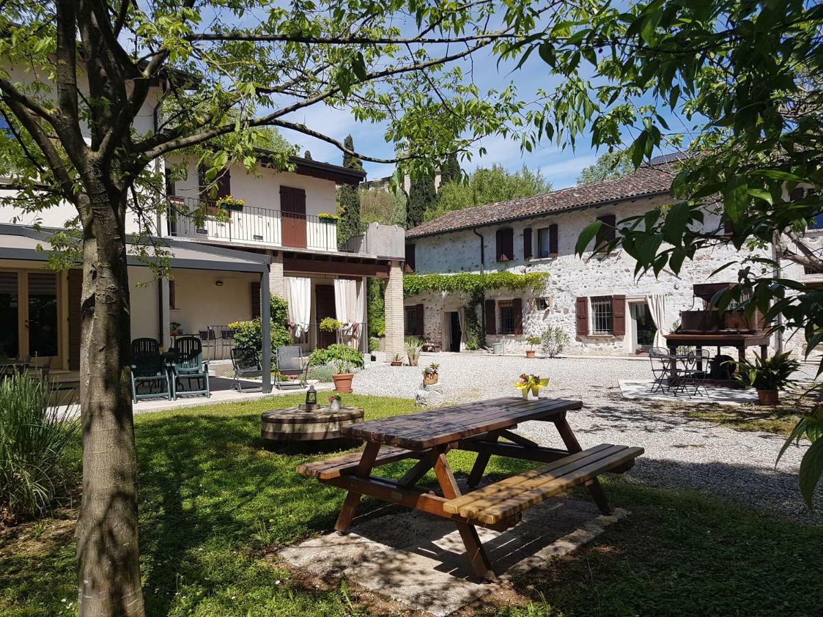 L'Isolo B&B E Case Vacanza Monzambano Exterior foto