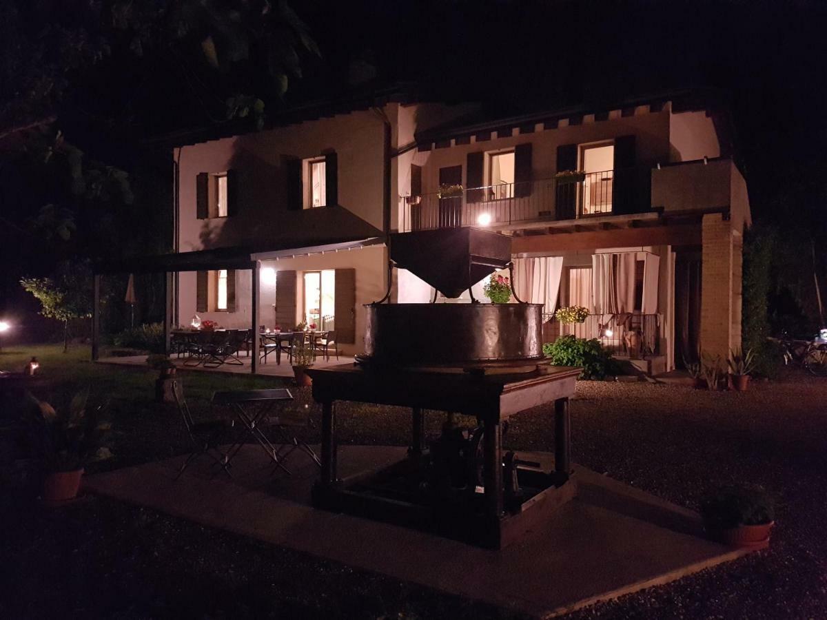 L'Isolo B&B E Case Vacanza Monzambano Exterior foto