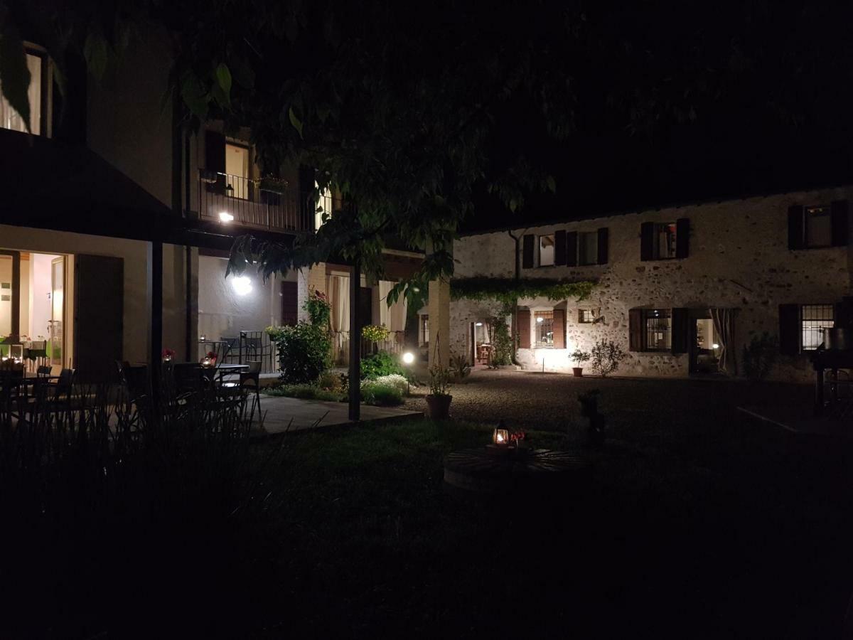 L'Isolo B&B E Case Vacanza Monzambano Exterior foto